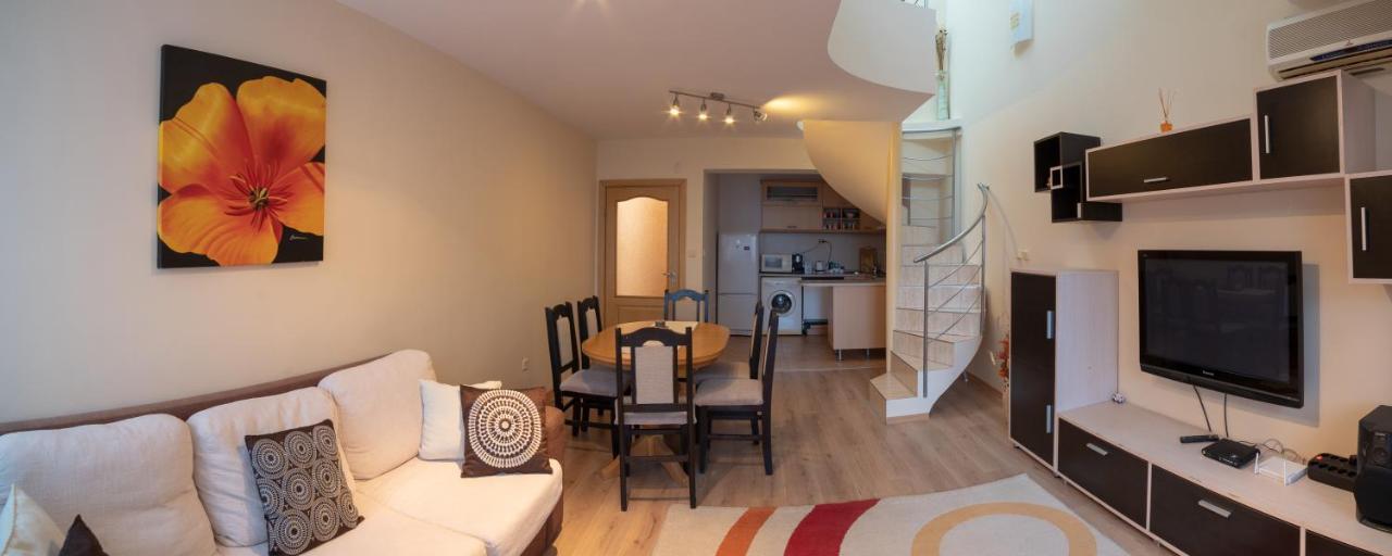 Maisonette Picadilly Warna Exterior foto