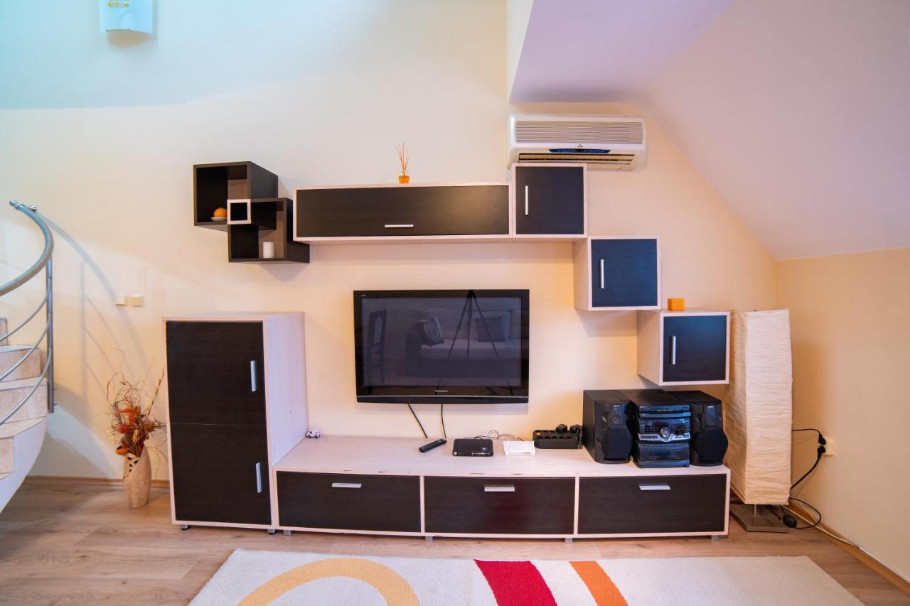 Maisonette Picadilly Warna Exterior foto