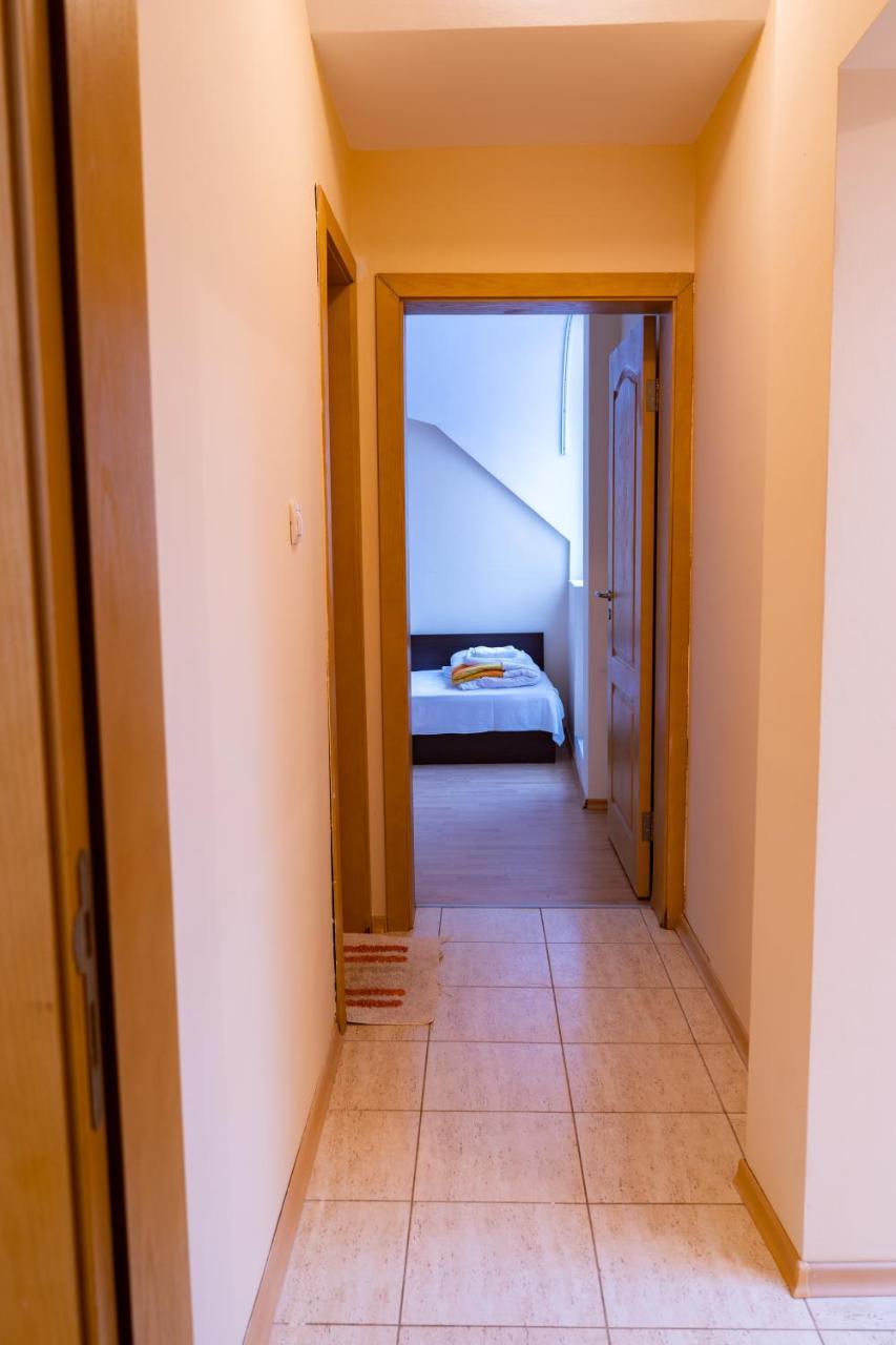 Maisonette Picadilly Warna Exterior foto