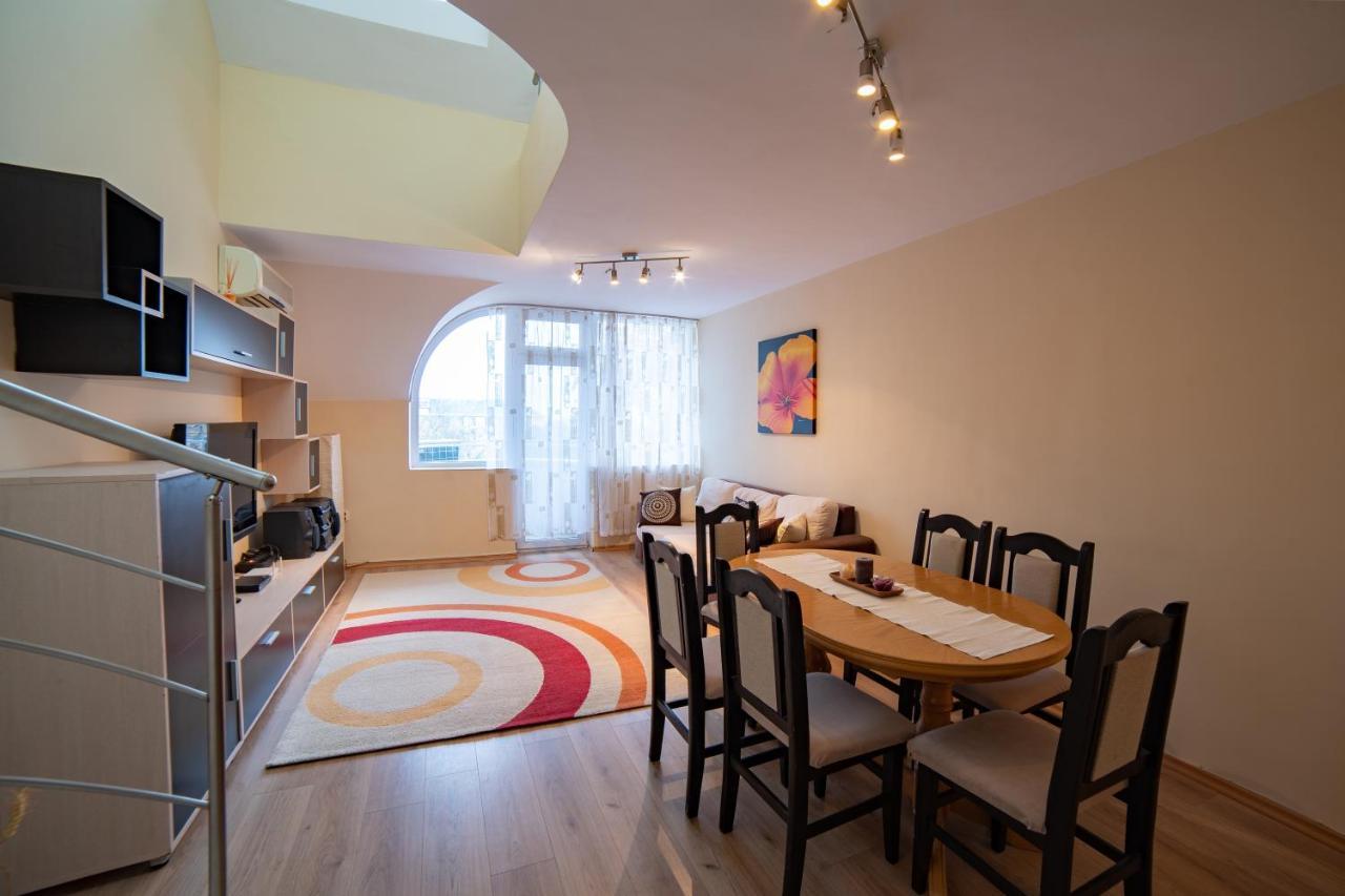 Maisonette Picadilly Warna Exterior foto